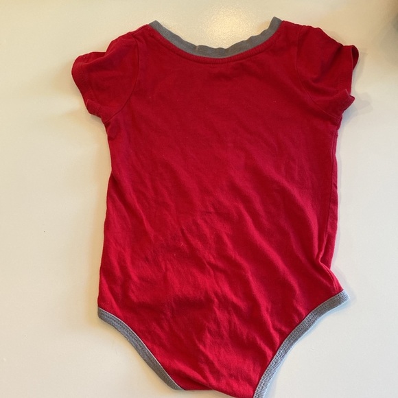 RealTree red and black cotton short sleeve snap bottom bodysuit size 6-12 Months - Picture 5 of 5